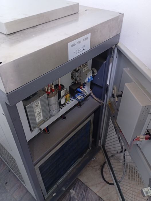 Промышленный чиллер (охладитель)