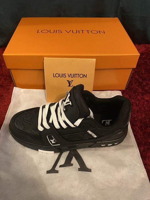 Louis Vuitton Trainer full black