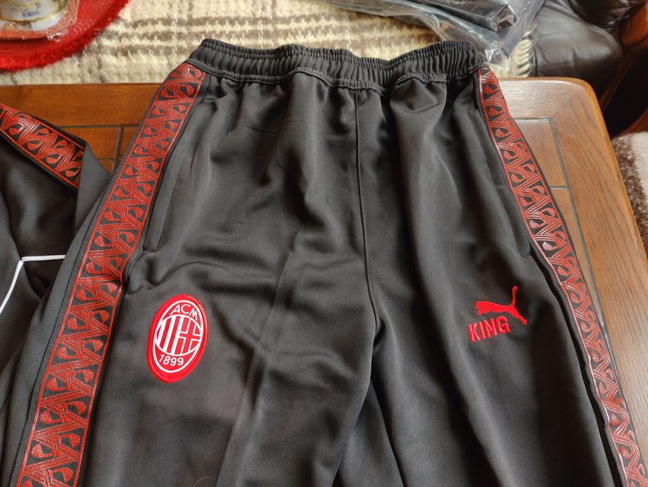 Тренировъчен футболен екип FC Milan King Anthem сезон 25/26