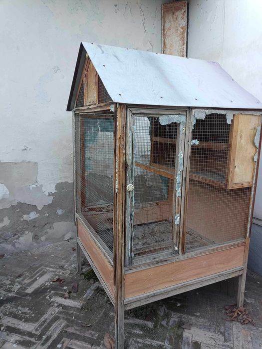 Продается Большая Клетка для птиц!!!