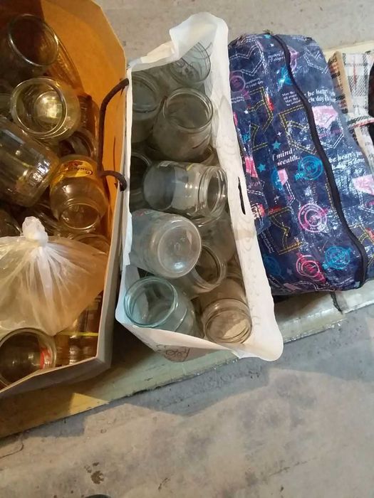 Продаю банки разные все оптом