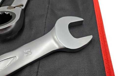 Set chei cu clichet 8-32 mm, 18 buc