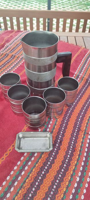 Антикварни съдове, чашки, кани, комплекти