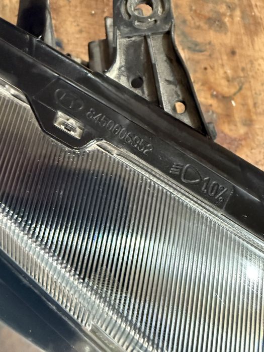 Фара веста правая оригинал киржач