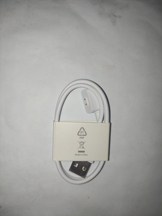 Продаю оригинальные ремешок и зарядка