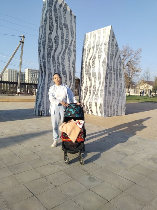 Продаю коляску и детские вещи