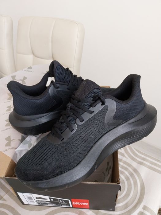 Маратонки under armour