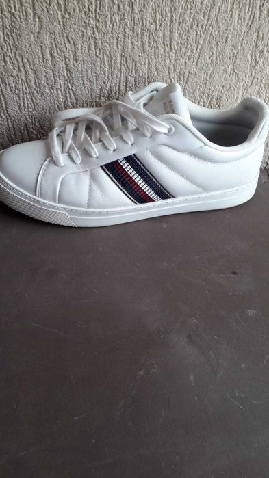 Tommy Hilfiger adidasi casual unisex piele naturala nr.39, model clasic, smart-casual.