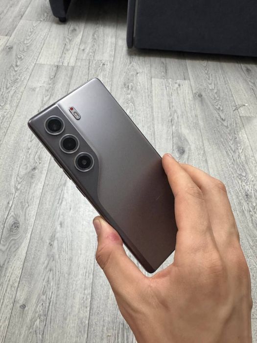 tecno camon 40 8/256g