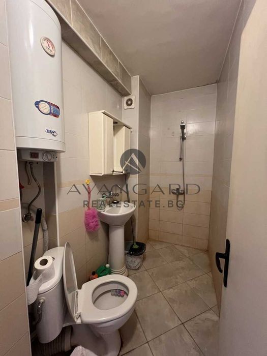 Продава се Тристаен апартамент в Пловдив, Кършияка - 100 кв.м за 2050 €/кв.м - Снимка #5