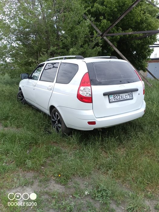 Приора универсал продам