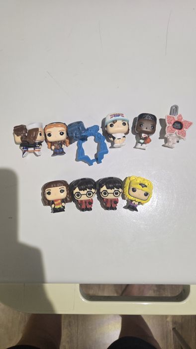 Продам фигурки киндер джой осд