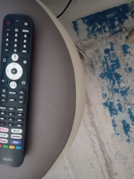 Продам Haier 43 Smart TV