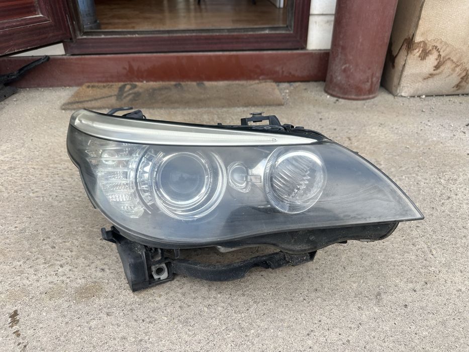 Фар десен Dynamic Xenon за BMW E60/E61 face за ремонт!