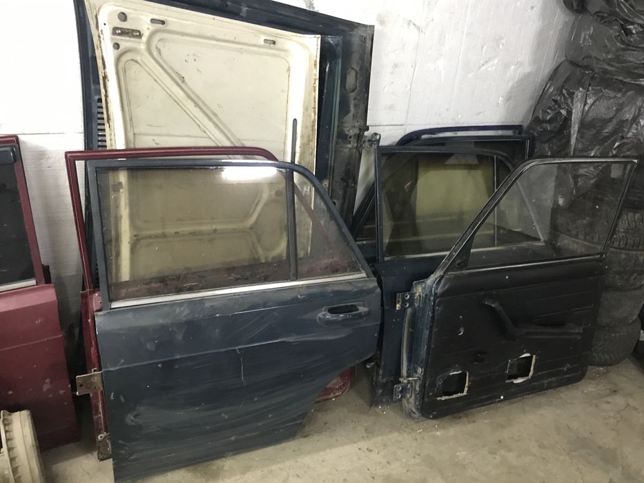 Продам запчасти на Ваз 2107. Итд классика. Карбюратор.