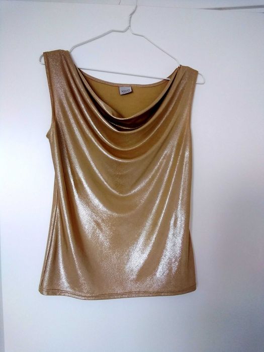 Блуза със златист отблясък