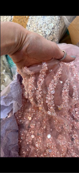 dantela deosebita roz