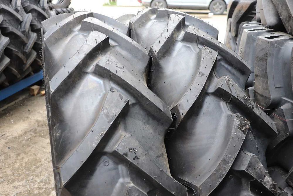 Anvelope tractor BKT 11.2-28 cauciucuri noi 8 pliuri