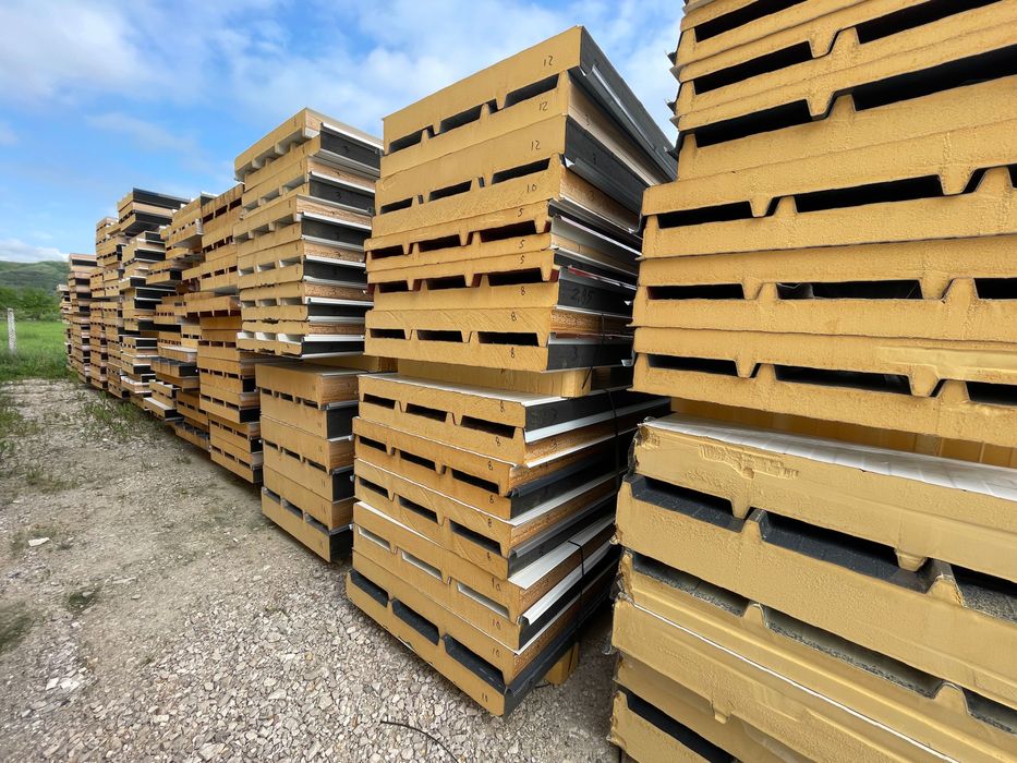 Oferta Panouri Sandwich acoperis 10-12cm 3 si 5m lungime, Depozit Aiud