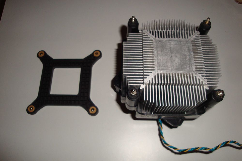 Cooler procesor intel LGA 775 prindere suruburi backplate + pasta