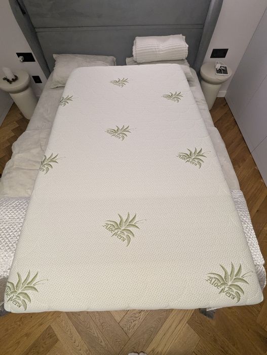 Vând saltea  ortopedica memory 100*175