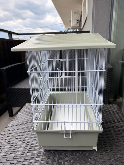 Vând colivie pentru canari