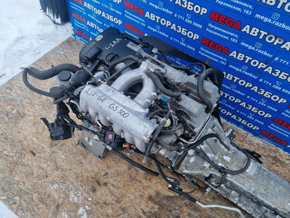Двигатель на Lexus gs300 2JZ-GE.