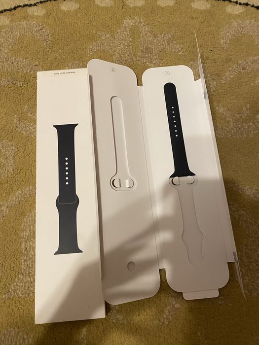 Apple Watch SE 40 mm GPS, Aluminiu, Negru (Midnight/Space Gray), curea sport neagră
