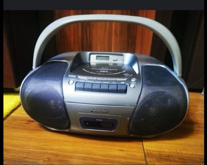 Caaetofon Panasonic combina