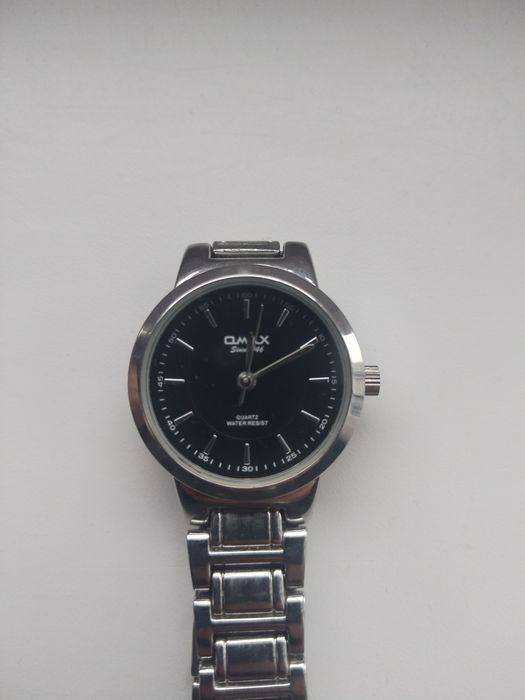 Женские часы QMax