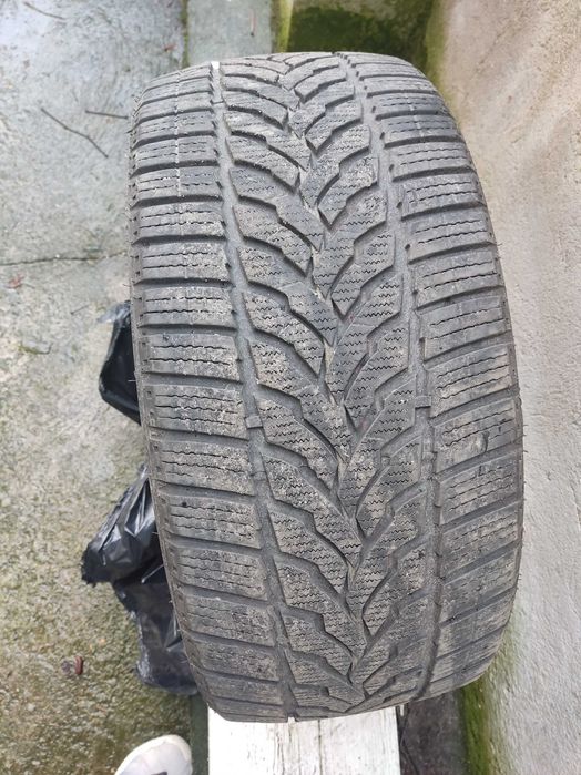 Продавам зимна гума пробег с пробег 7км .7км.