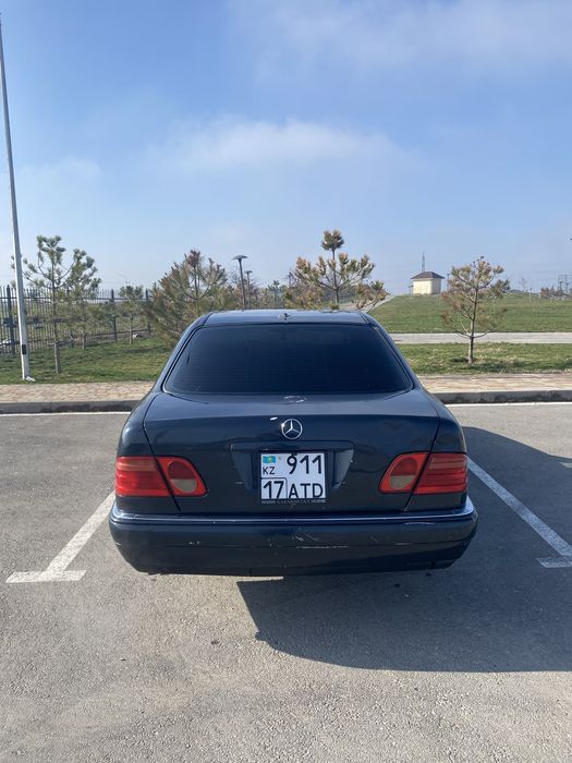 Мерседес 210 2,8 1997