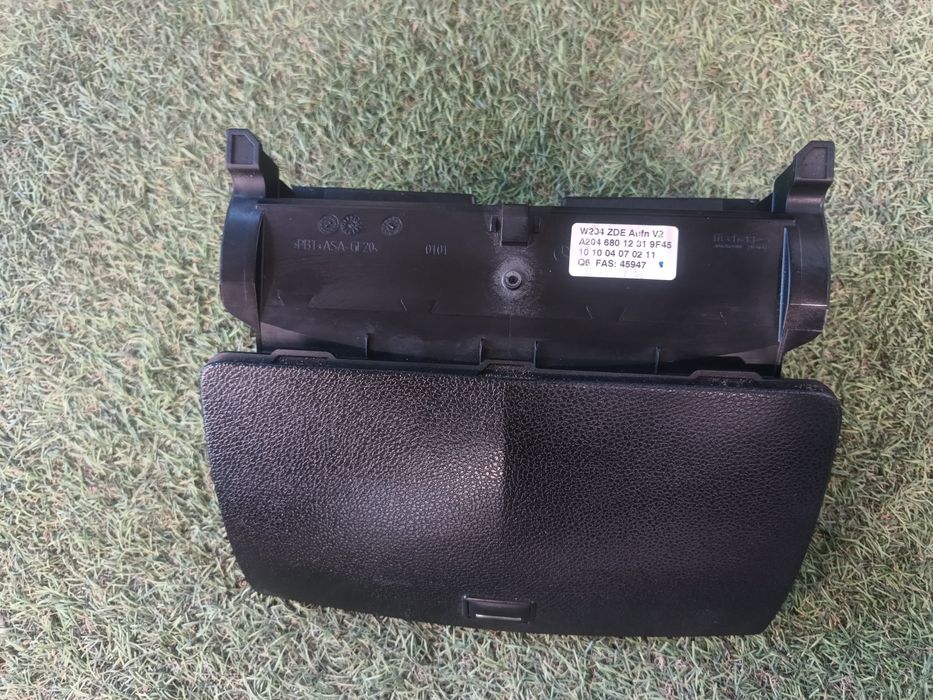 Navigație mica Mercedes-Benz C-Class W204