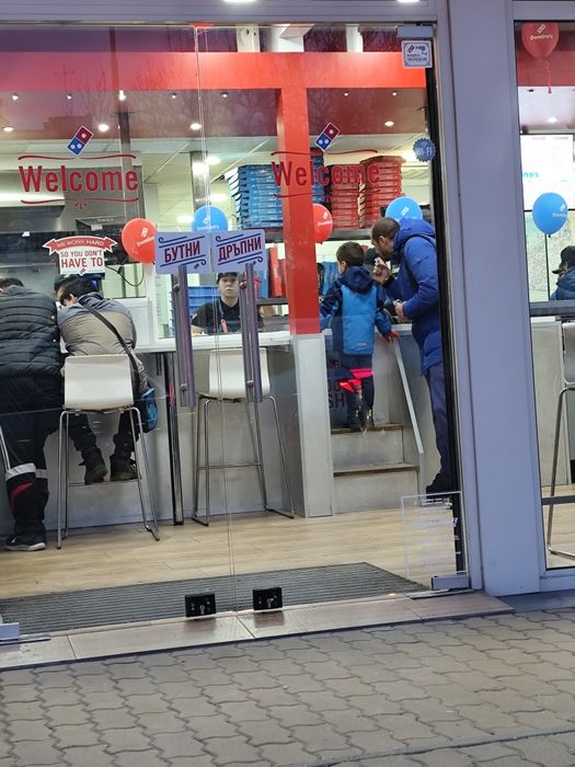 Черни велурени обувки на висок ток