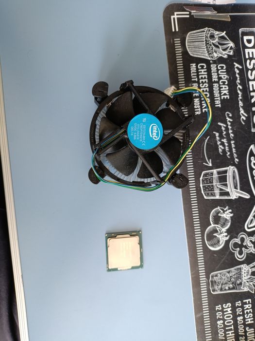 Продавам процесор intel core i5 -7400 с оригинален охадител