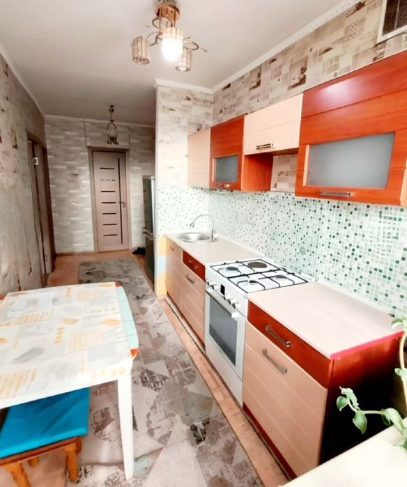 продам 2-х ком. 45кв. 4мкр. 3-этаж