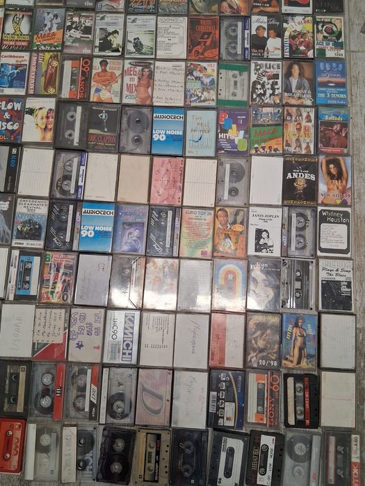 Lot casete inregistrate