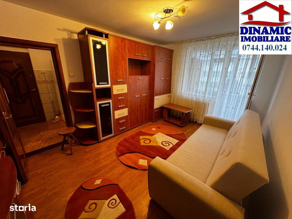 Ap 2 cam, Dărmănești, zona șc. nr. 5. Preț 1350 lei/ lunar