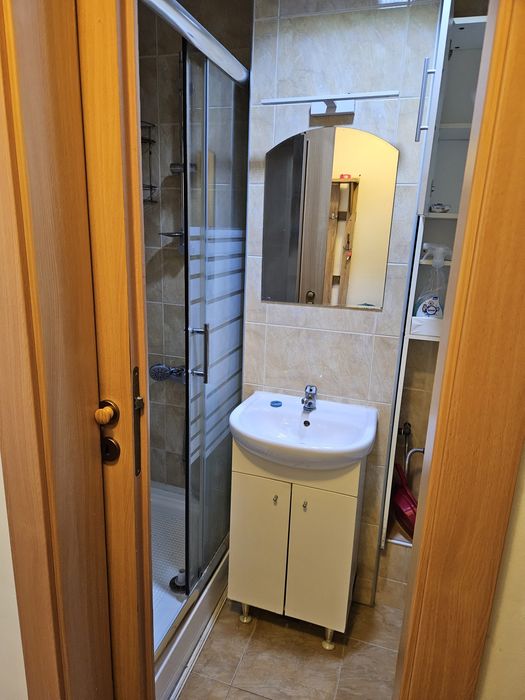 Imchiriez apartament cu 2 camere 32 mp