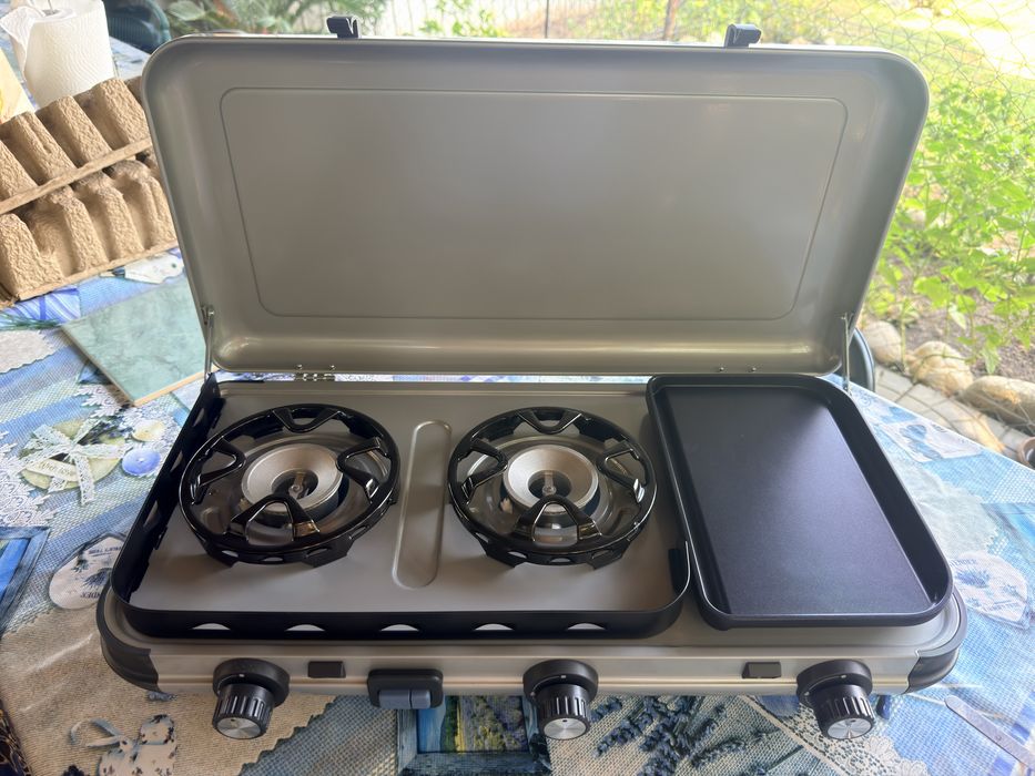 Campingaz Camping Kitchen 2 Multi-Cook, cu o putere de 4500 W.