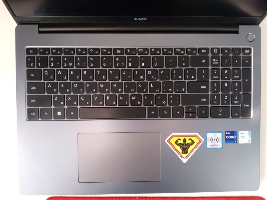 Продам ноутбук Huawei D16 i9