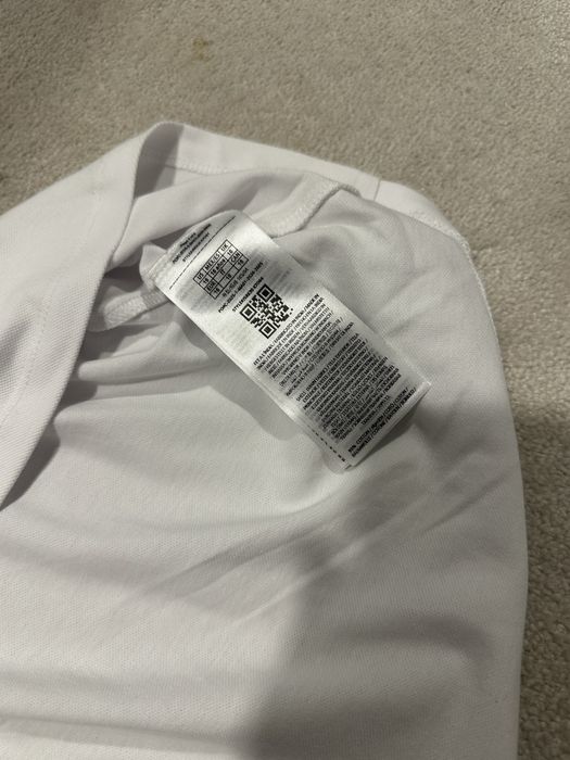 Детска спортна памучна рокля на Guess за момиче. Чисто нова