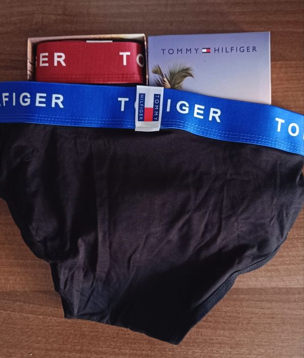 Set 3 perechi chiloti diverse branduri Tommy Lacoste Hugo CK