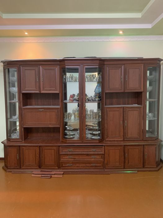 Mehmonxona uchun servant