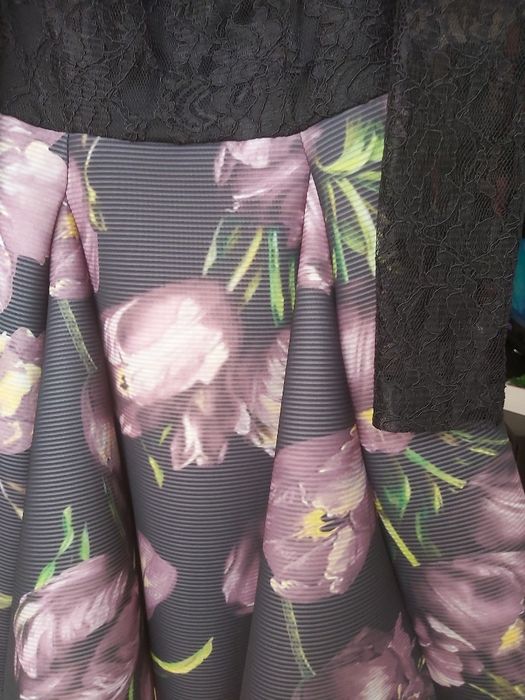 Официална дантелена рокля