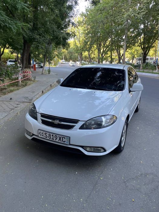 Lacetti jentra arenda vikubga 1.500$ blan