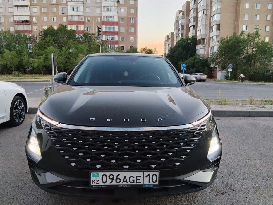 Продам Omoda C5 в отличном состоянии