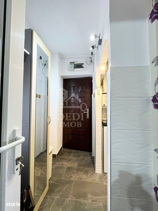 Apartament 1 camere de vânzare in zona Rogerius, Oradea