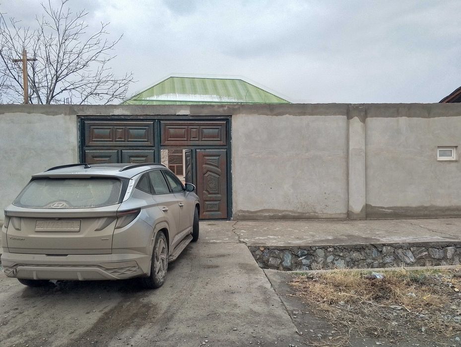 8 sotixli hovli sotiladi