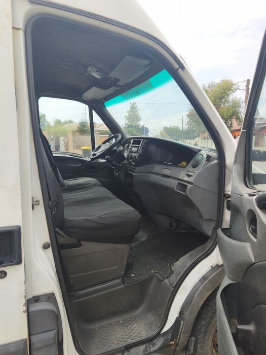 Vând Iveco daily